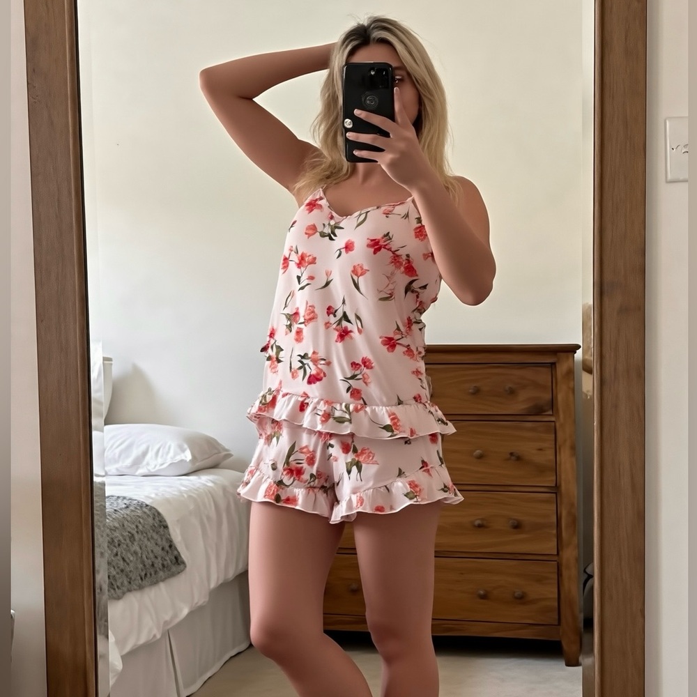 Marilyn Monroe satin PJ set